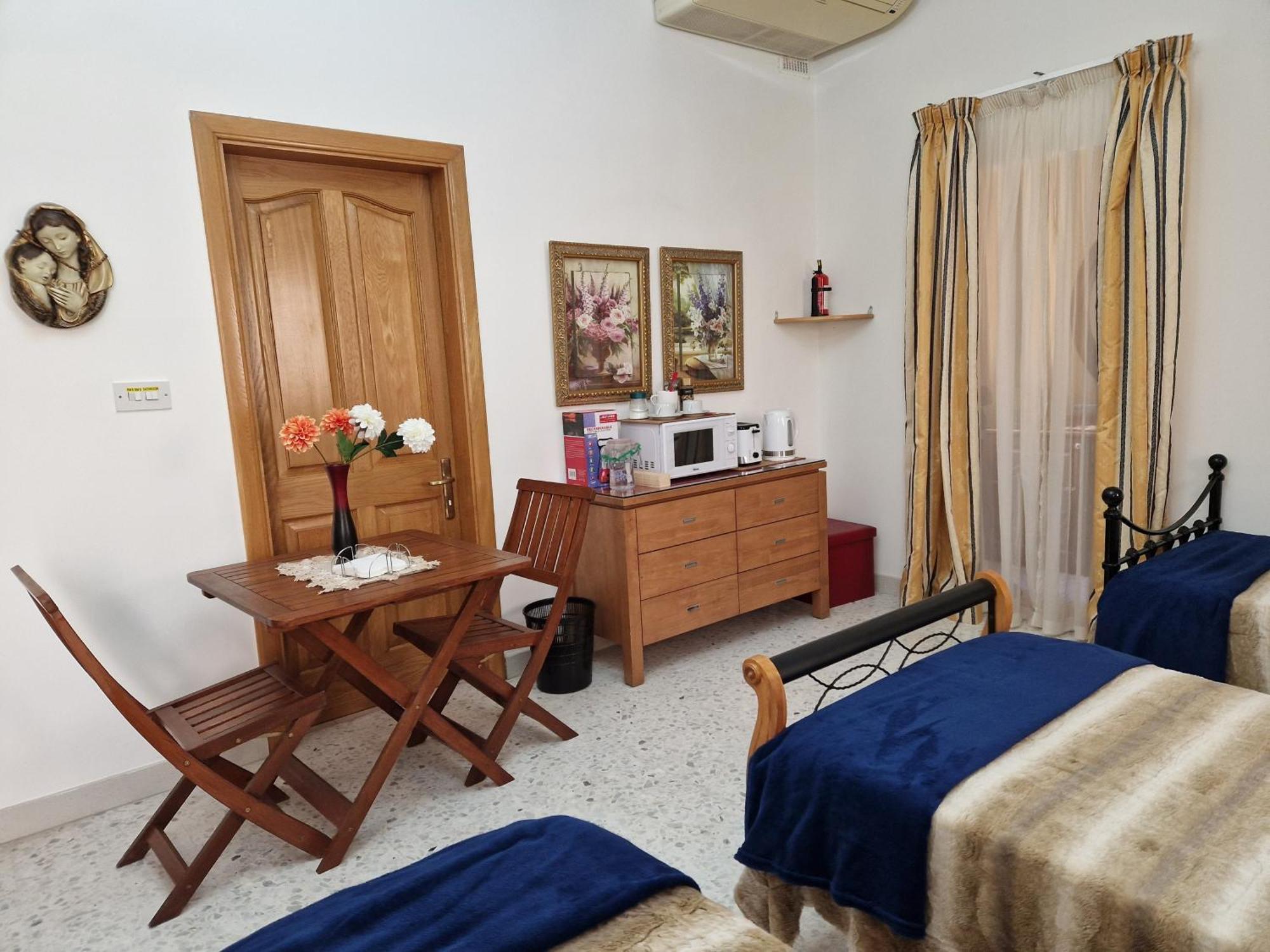 Homestay Saracini's