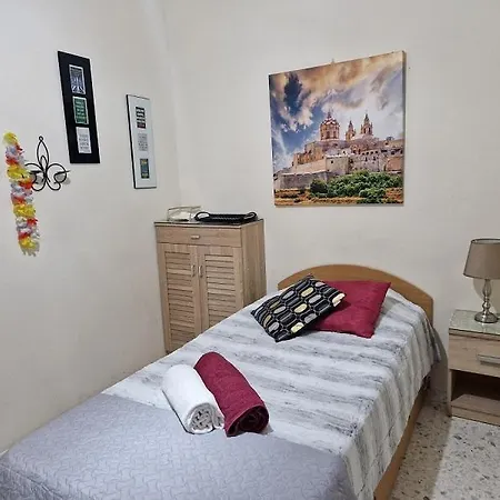 Saracini'S Homestay Attard Exterior photo