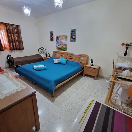 Saracini'S Homestay Attard Exterior photo